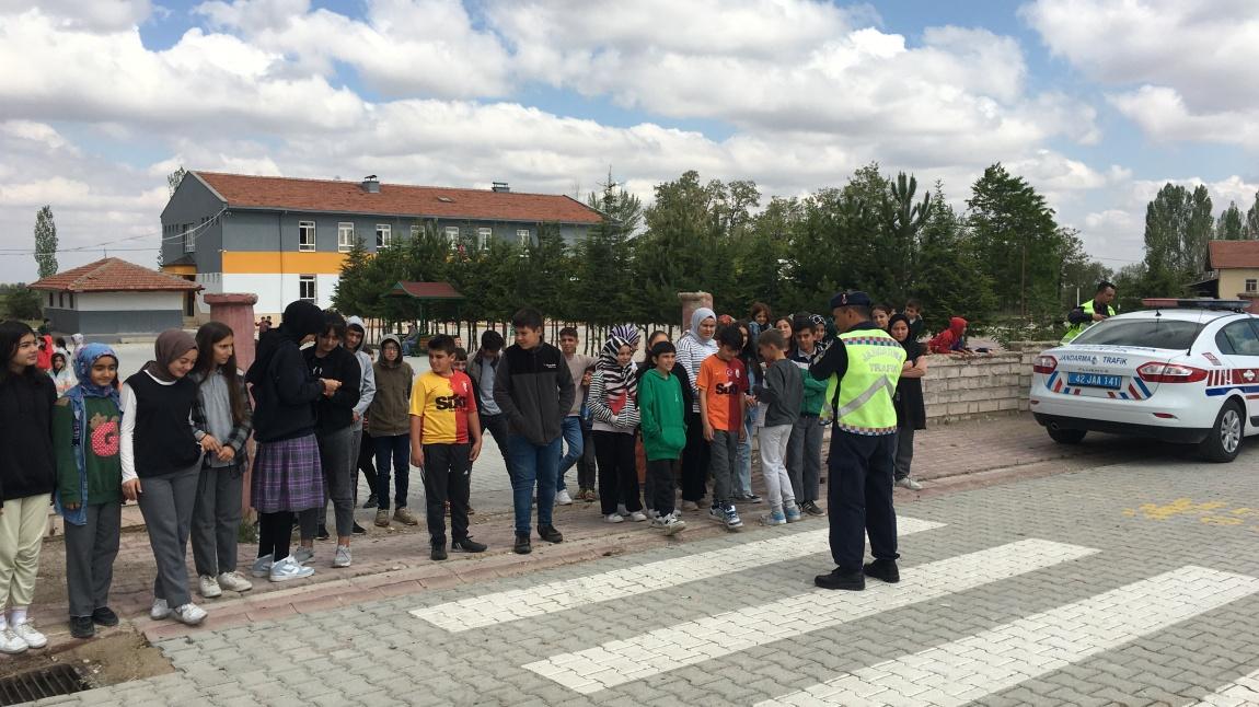 Öğrencilerimize trafik eğitimi